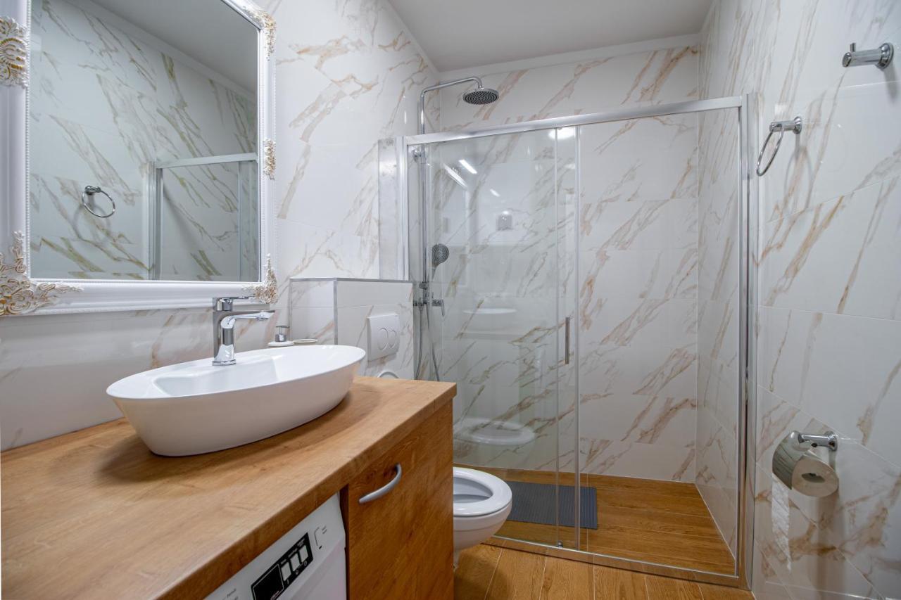 Apartments Euphoria East 里耶卡 外观 照片
