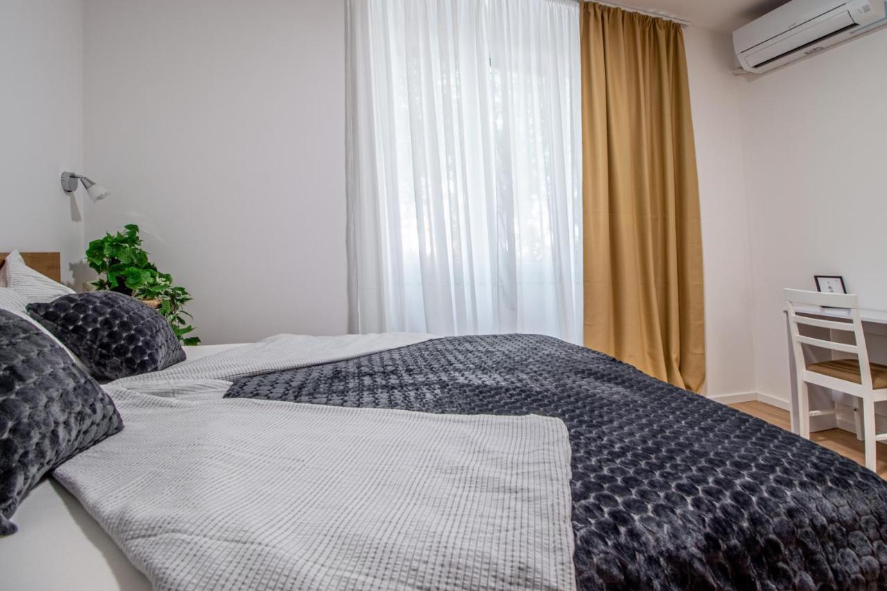Apartments Euphoria East 里耶卡 外观 照片