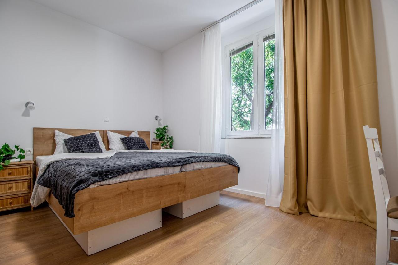 Apartments Euphoria East 里耶卡 外观 照片